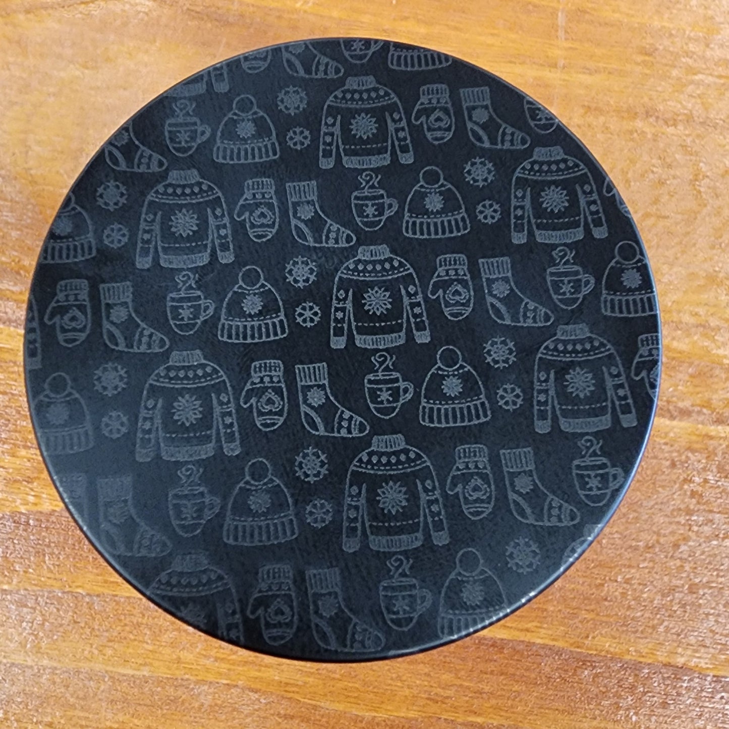 Laser engraved lid with cute winter theme