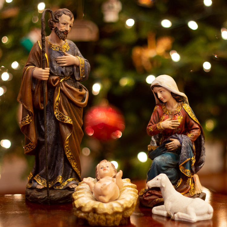 Bee Coco Candle Nativity Image